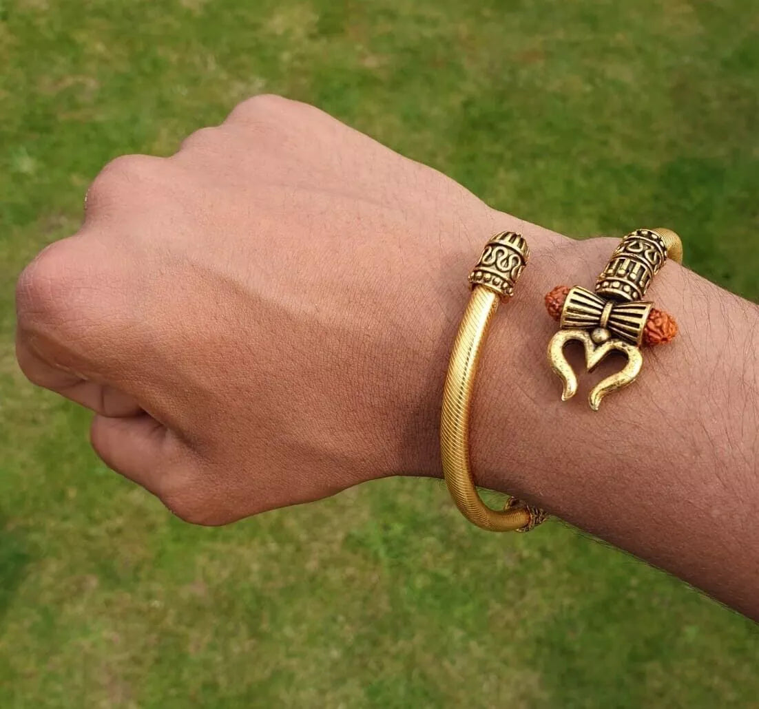 Om namo shivay kara Hindu kada trishul trident rudraksha bead bracelet