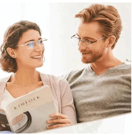 INTELLIGENT PHOTOCHROMIC | AUTO FOCUS | ANTI BLUE | ULTRA LIGHT READING GLASSES